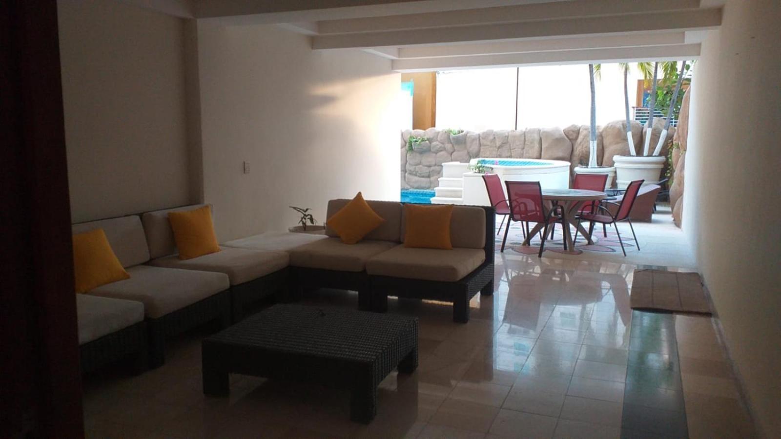 Marbella 25 *